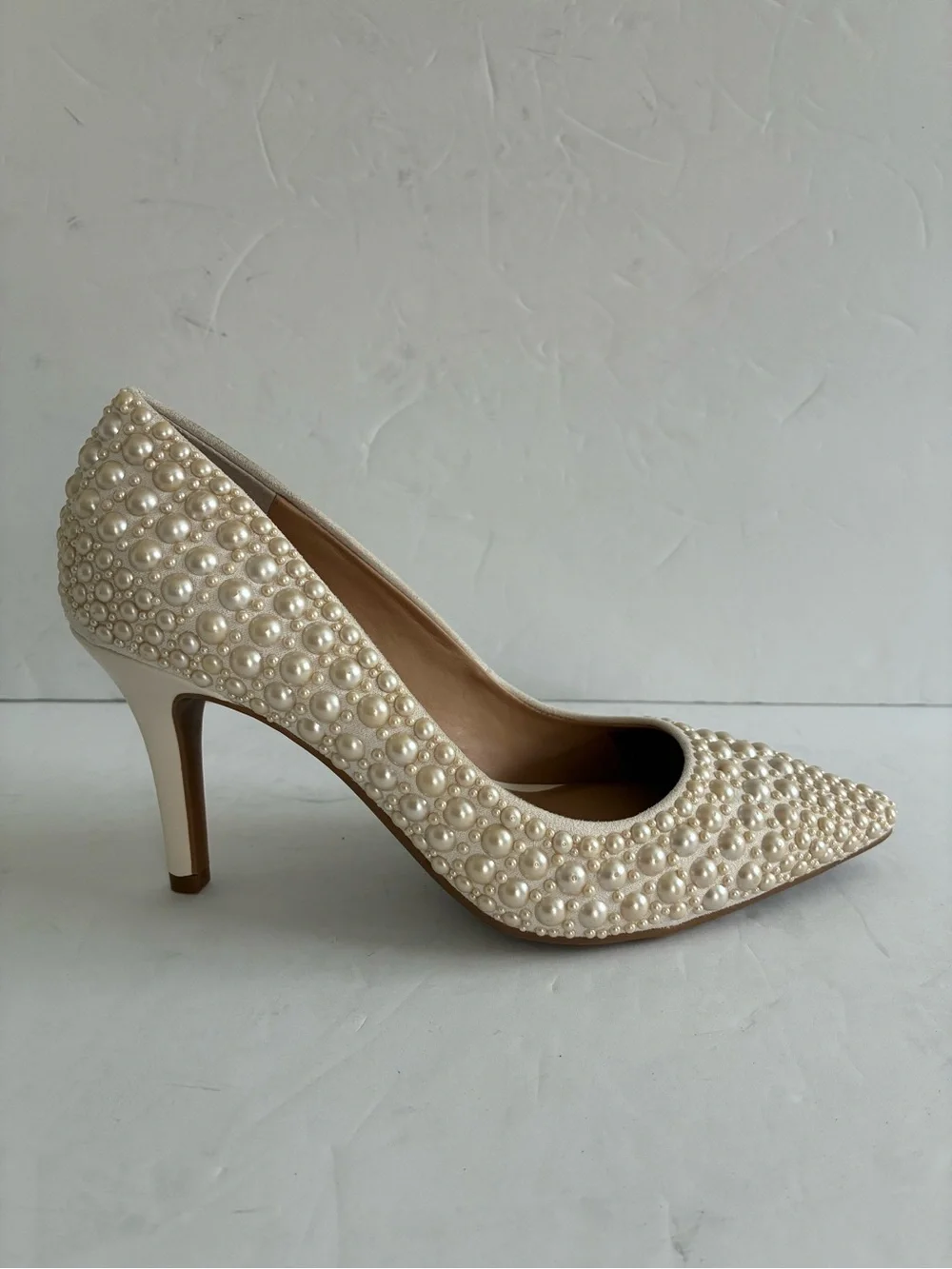 INC International Concept Zitah Pointed Toe Ivory Pearl-Embellished Pump Size 5 - Picture 2 of 8